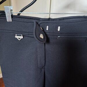 FERA SKIWEAR WOMEN 8R NWT BLACK COLOR 40% WOOL ONE ZIP POCKET